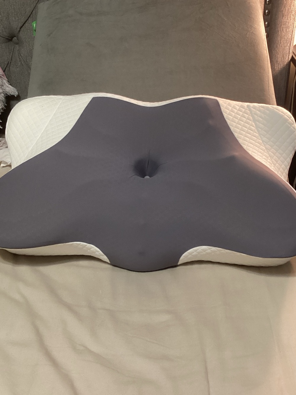 Orthopedic Contour Memory Foam Pillow in Gray and White